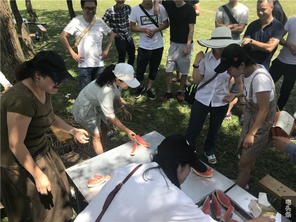 吃西瓜比赛 (2)