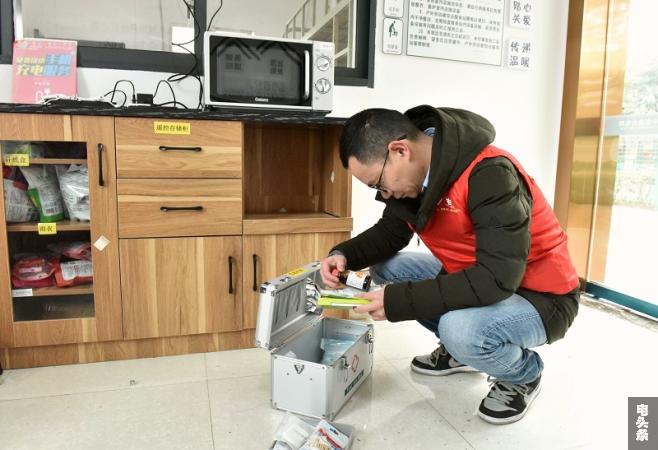 南方电网贵州安顺普定供电局倾情打造户外劳动者“避风港”